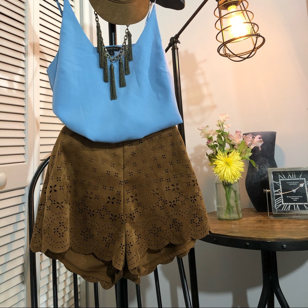 Taylor & Sage faux brown suede shorts  Size S